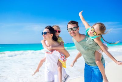 organize a trip with family